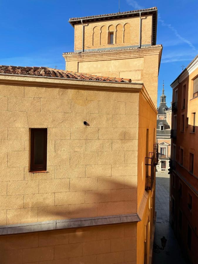 Apartment In Monumental Square Madrid Center Exterior photo