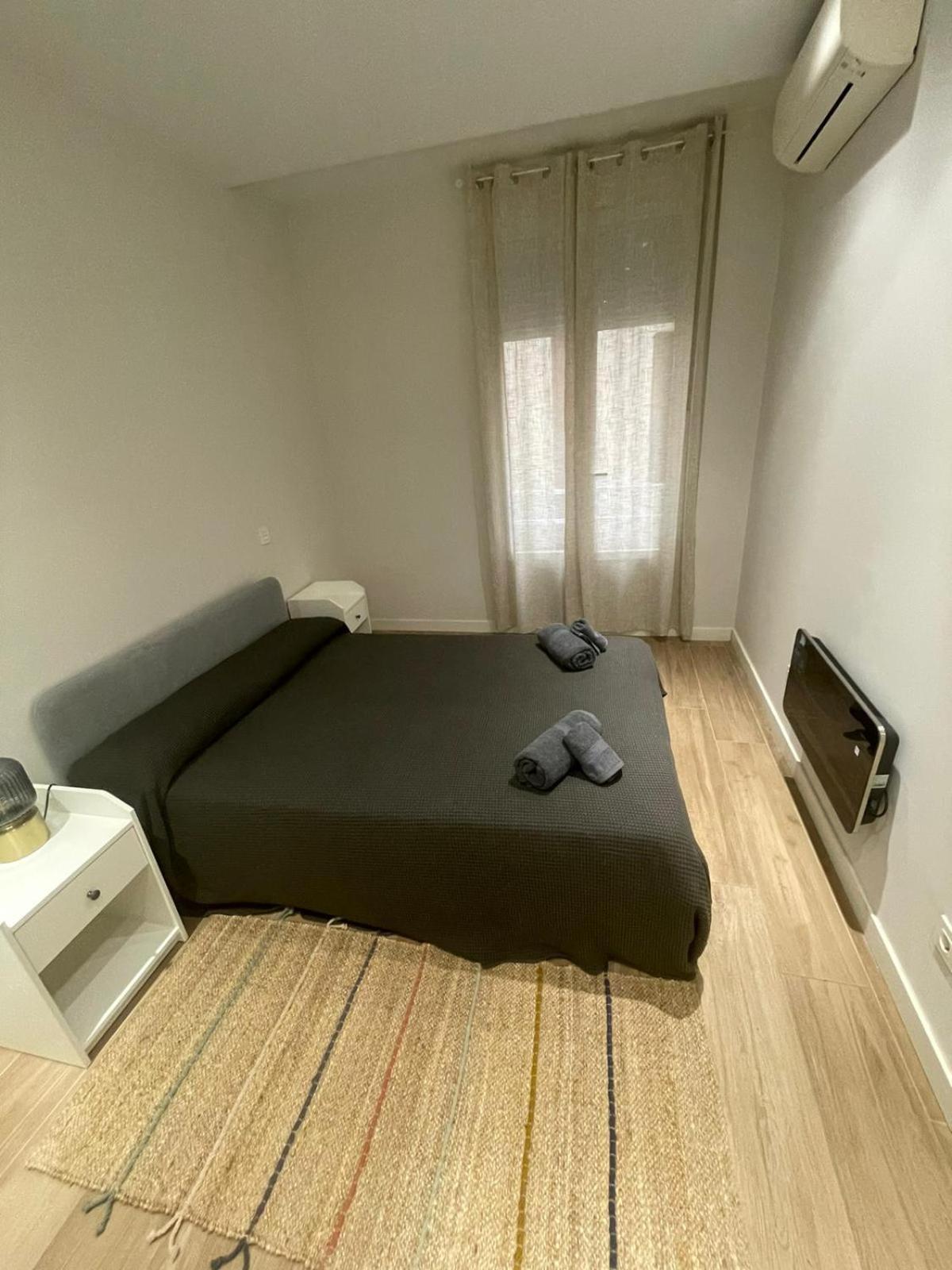 Apartment In Monumental Square Madrid Center Exterior photo